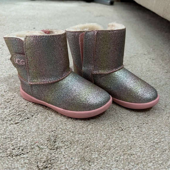 UGG Toddler Classic II Glitter Boot SIZE 7 - Picture 4 of 9